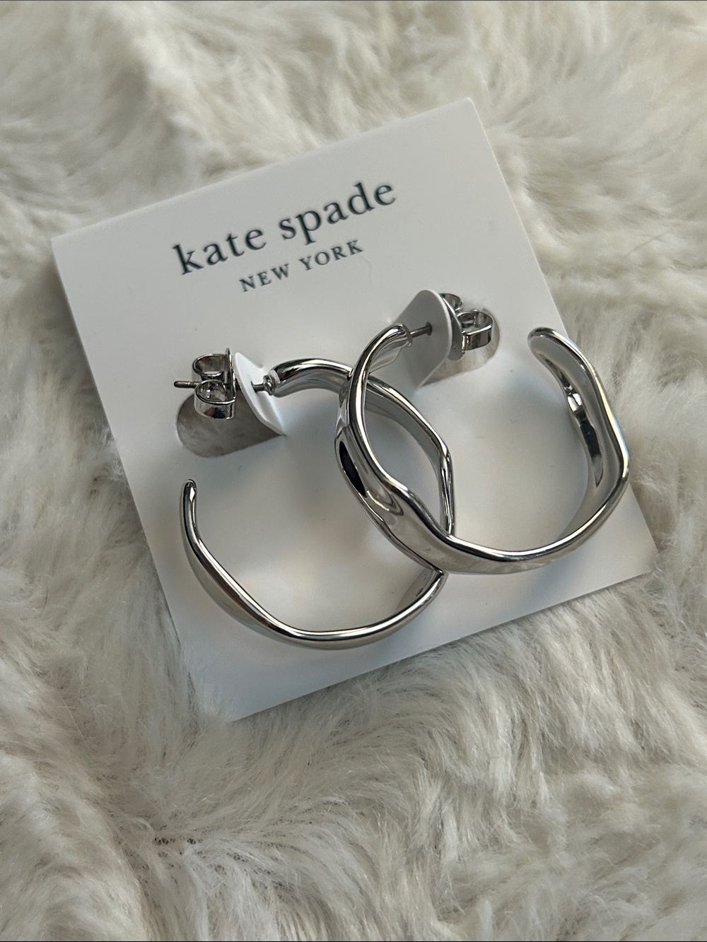 NWT $78 kate spade Molten Hoops - Silver - Picture 5 of 8